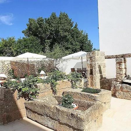 Sleeps 16 With Pool And Air Con *