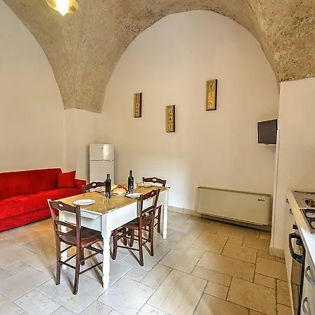 Sleeps 16 With Pool And Air Con Racale