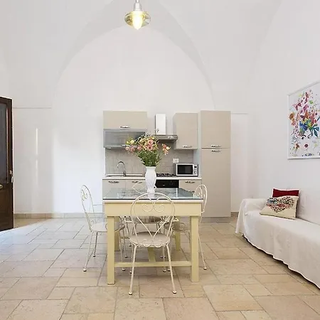 Βίλα Sleeps 16 With Pool And Air Con Racale