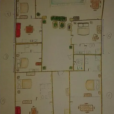 Sleeps 16 With Pool And Air Con