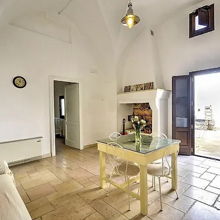 Sleeps 16 With Pool And Air Con Racale