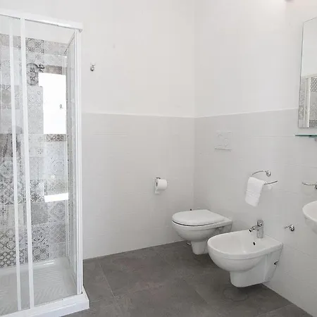 Sleeps 16 With Pool And Air Con Βίλα Racale